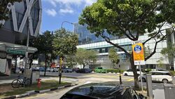 High Street Centre (D6), Retail #570047061